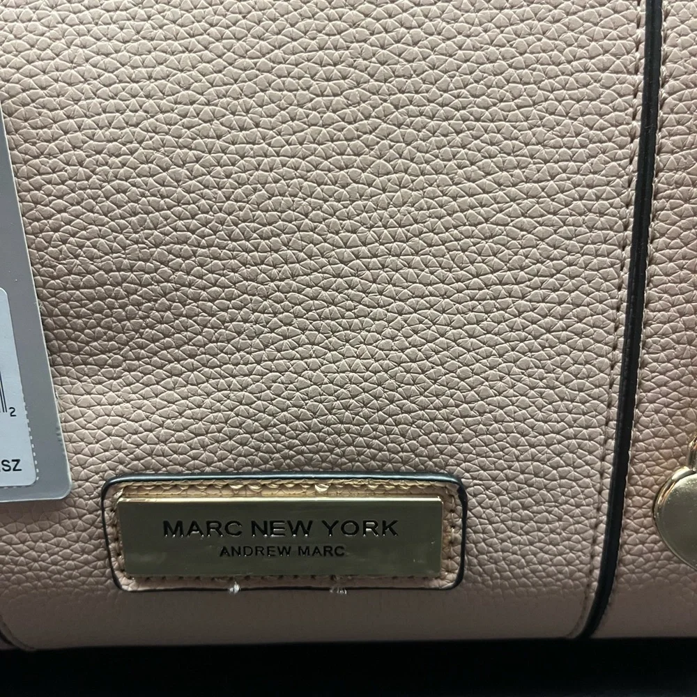 Marc NY purse - Brand new with tags - Multi Color - Picture 4 of 11